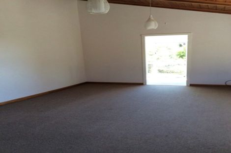 Photo of property in 29 Island Bay Road, Beach Haven, Auckland, 0626