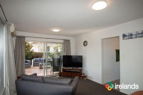 Photo of property in 1/14 Salford Avenue, Redwood, Christchurch, 8051