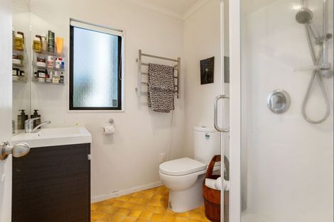 Photo of property in 27 Herbert Drive, Whangamata, 3620