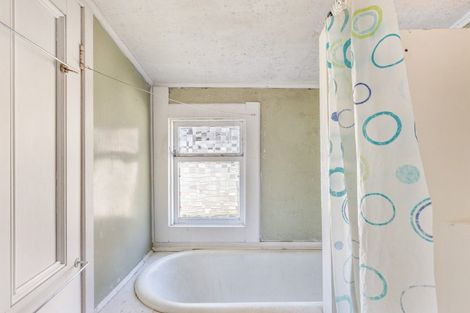 Photo of property in 29 Dorset Avenue, Westown, New Plymouth, 4310