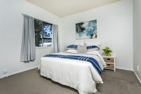 Photo of property in 1/7 Keldale Place, Forrest Hill, Auckland, 0620
