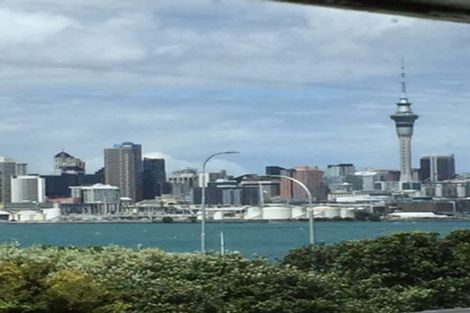 Photo of property in 39 Princes Street, Northcote Point, Auckland, 0627