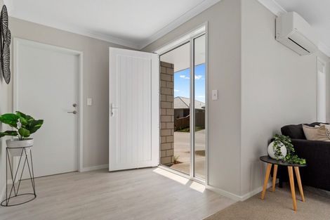 Photo of property in 12 Anchor Crescent, Papamoa, 3118