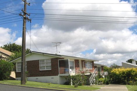 Photo of property in 2/3 Seaview Road, Milford, Auckland, 0620