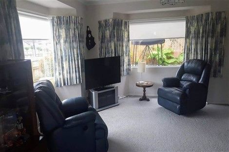 Photo of property in 273/1 Mangorei Road, Merrilands, New Plymouth, 4312