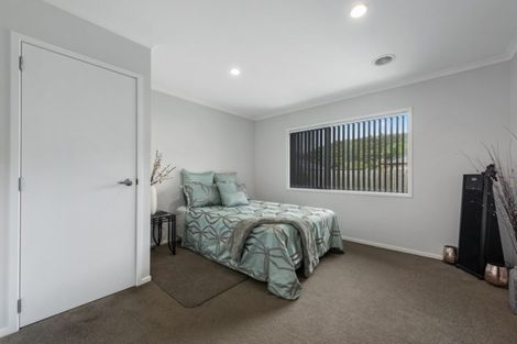 Photo of property in 10a Sunstone Crescent, Brown Owl, Upper Hutt, 5018