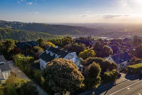 Photo of property in 148 Dyers Pass Road, Cashmere, Christchurch, 8022