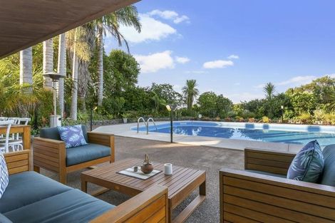 Photo of property in 12 Atarua Gardens, Waiatarua, Auckland, 0604