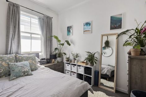 Photo of property in 109 Onepu Road, Lyall Bay, Wellington, 6022