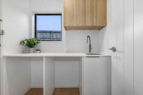 Photo of property in 102 Langdale Avenue, Paraparaumu, 5032