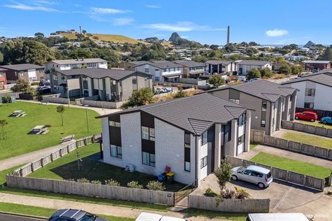 Photo of property in 7 Discovery Place, Marfell, New Plymouth, 4310