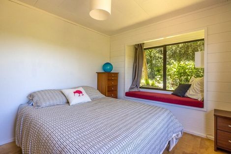 Photo of property in 32 Ocean Road, Surfdale, Waiheke Island, 1081