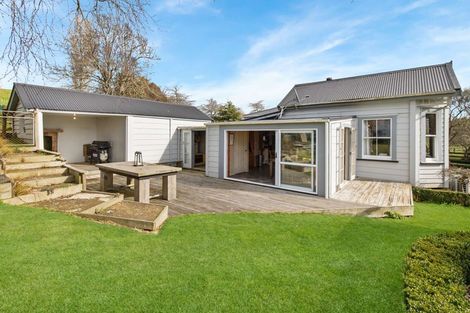 Photo of property in 295 Skinner Road, Bird Road, Stratford, 4393