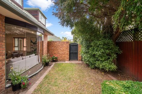 Photo of property in 1/130 Maidstone Road, Ilam, Christchurch, 8041