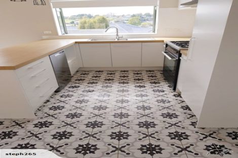 Photo of property in 56 Highgrove Place, Bethlehem, Tauranga, 3110