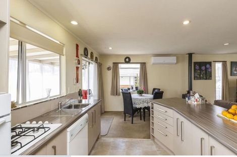 Photo of property in 12 Humphries Place, Awapuni, Palmerston North, 4412