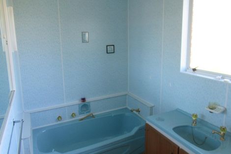 Photo of property in 2 Victoria Street, Waimate, 7924