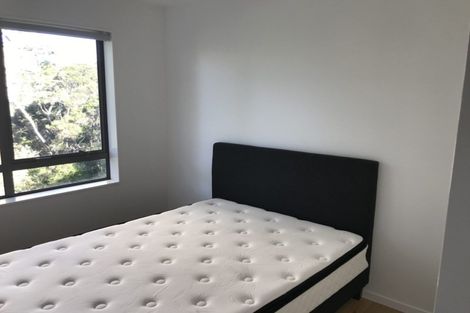 Photo of property in 74a Park Road, Glenfield, Auckland, 0629