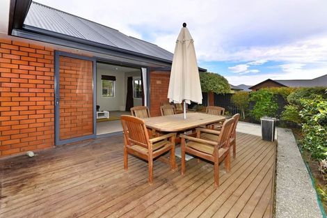 Photo of property in 3 Woodhaven Place, Parklands, Christchurch, 8083