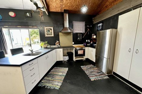 Photo of property in 58 Seymour Street, Waitara, 4320