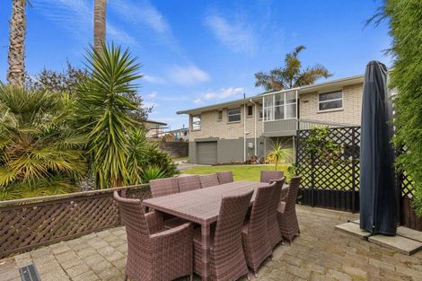 Photo of property in 10 Mountbatten Place, Te Puke, 3119