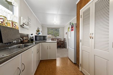 Photo of property in 14 California Drive, Totara Park, Upper Hutt, 5018