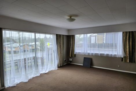 Photo of property in 16 Hillside Drive, Maoribank, Upper Hutt, 5018