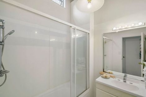 Photo of property in 1/55 James Evans Drive, Northcote, Auckland, 0627