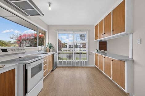 Photo of property in 20 Delaware Crescent, Russley, Christchurch, 8042