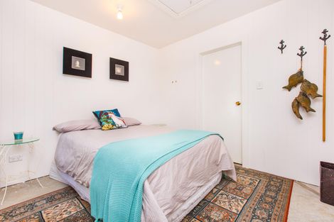 Photo of property in 42a Wallis Street, Raglan, 3225