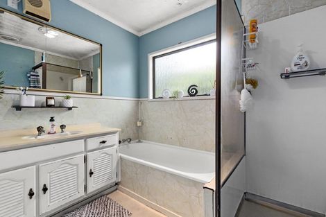 Photo of property in 207 Newcastle Road, Grandview Heights, Hamilton, 3200