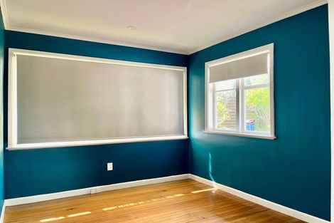 Photo of property in 46 Kelman Road, Kelston, Auckland, 0602