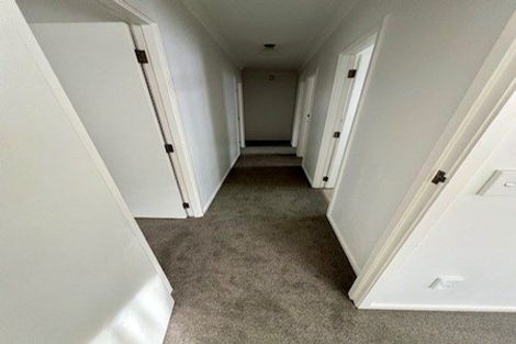 Photo of property in 27 Halberg Street, Glenfield, Auckland, 0629