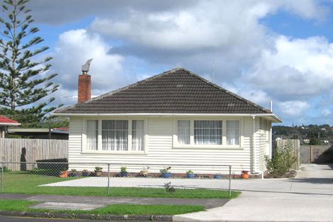 Photo of property in 656a Te Atatu Road, Te Atatu Peninsula, Auckland, 0610