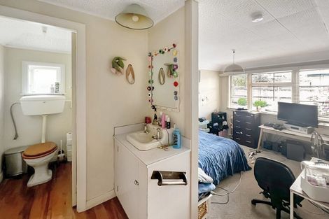 Photo of property in 24 Jensen Street, Hokowhitu, Palmerston North, 4410