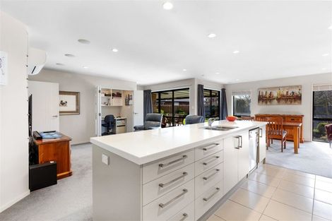 Photo of property in 5 Donovan Place, Aidanfield, Christchurch, 8025