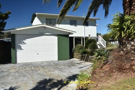 Photo of property in 1 Sandy Beach Road, Tinopai, 0593