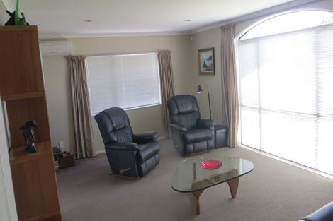 Photo of property in 40 Leafield Crescent, Henderson, Auckland, 0612