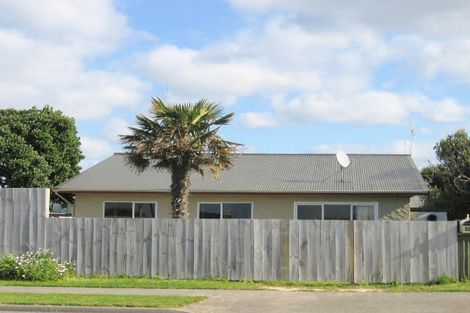 Photo of property in 652 Papamoa Beach Road, Papamoa Beach, Papamoa, 3118