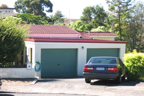 Photo of property in 57 Cron Avenue, Te Atatu South, Auckland, 0610