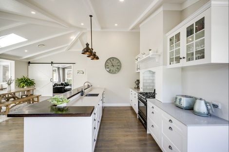 Photo of property in 22 Taruna Place, Havelock North, 4130