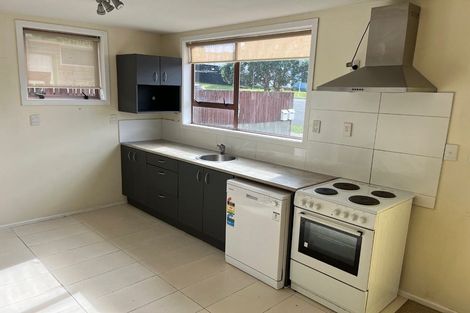 Photo of property in 109 Akaroa Drive, Maupuia, Wellington, 6022