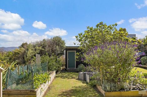 Photo of property in 5 Kanuka Road, Sandspit, Warkworth, 0982