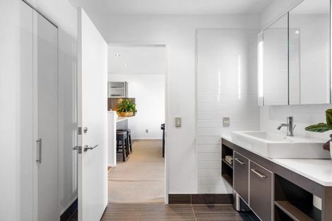 Photo of property in 208/7 Humber Street, Pandora, Napier, 4110