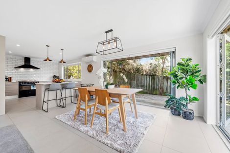 Photo of property in 114a Stanmore Bay Road, Stanmore Bay, Whangaparaoa, 0932