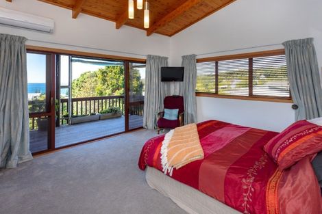 Photo of property in 124 Titiro Place, Onemana, Whangamata, 3691