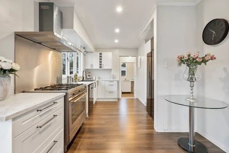 Photo of property in 2/42 Kiwi Esplanade, Mangere Bridge, Auckland, 2022