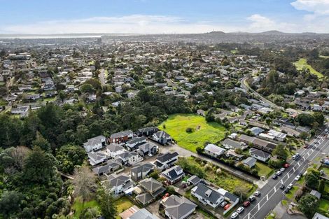 Photo of property in 12 Hava Place, Green Bay, Auckland, 0604