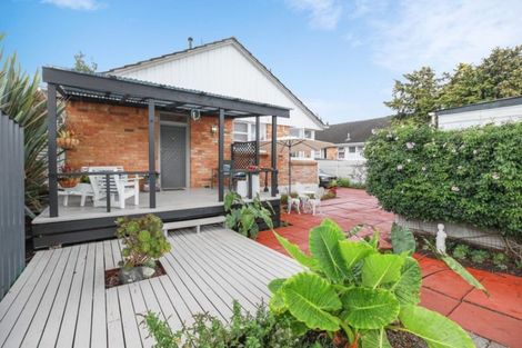 Photo of property in 8 Croall Crescent, St Andrews, Hamilton, 3200