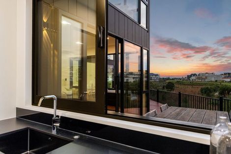 Photo of property in 51 Streamview Way, Long Bay, Auckland, 0630